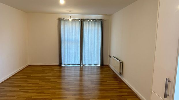 King Edward Road - Photo 1