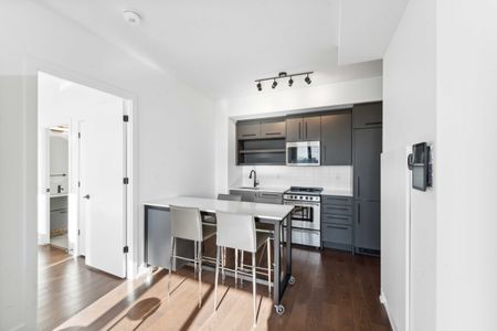 560 Rideau St, Unit 620 (2 bedroom and 2 bathroom) in Sandy Hill - Photo 5