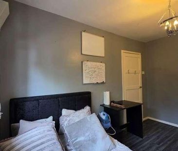 Marriott Road, London, E15 - Photo 4
