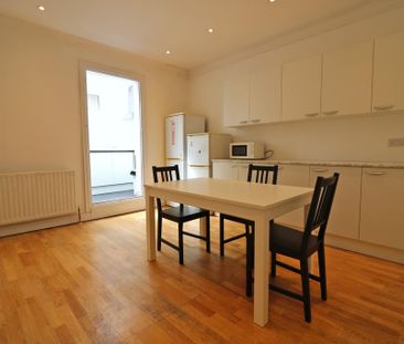 House share to rent - Photo 1