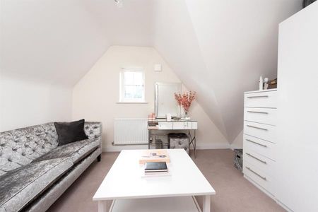 Meadows Drive, Camberley, Surrey, GU15 - Photo 5