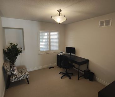 For Lease - 21 Bowkett Drive, Richmond Hill, Ontario - Photo 3