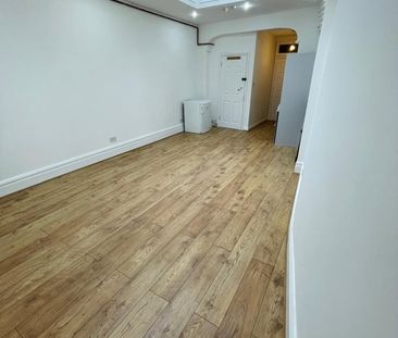 Studio Flat, Shoreditch High Street, E1 - Photo 2
