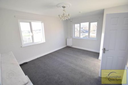 69b Slievegallion Drive, Belfast, BT11 8JP - Photo 2