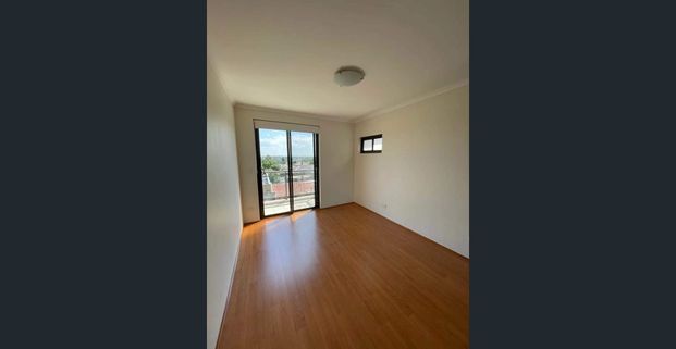 Live the Ultimate Convenience | Immaculate 2-Bedroom Gem - Photo 1