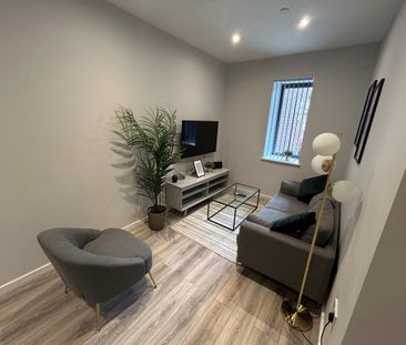 Crosby Road North, Liverpool, L22 - Photo 1