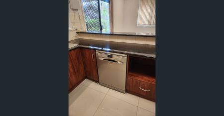 Stunning Family Home in Mawson Lakes - Photo 5