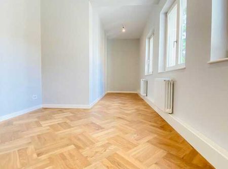 Apartament cu 4 camere, 122 mp, prima inchiriere, finisat modern, zona strazii Republicii - Photo 2