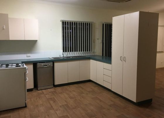 GREAT VALUE FOR MONEY - Broome Style 4x1 - Photo 1