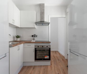 Spacious, bright room with double bed in central Madrid - Photo 6