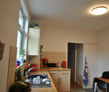 3 bedroom terraced house to rent - Photo 6