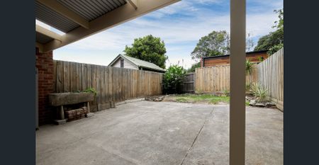 Stylishly Renovated 3-Bedroom Home in Quiet Location Near Chapel Street - Photo 2