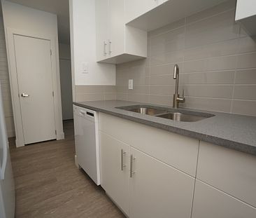 1 Bedroom - Photo 2