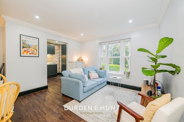 Wanstead Heights, 1 High Street, Wanstead - Photo 1