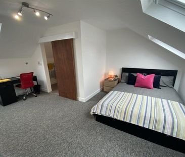 Rooms at City Road, Beeston, NG9 2LQ - Photo 2