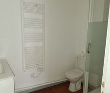 À louer / Appartement F2 / BESANCON CENTRE VILLE - BATTANT 42 rue B... - Photo 2