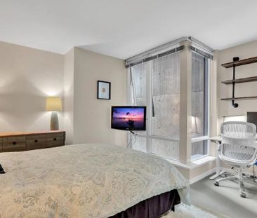 233 Robson Street condo — Vancouver, BC (2-Bedroom) - 2 Bedroom - Photo 2