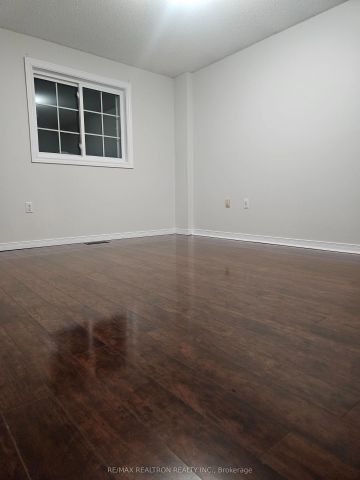 11 Finlay Road #Main - Photo 3