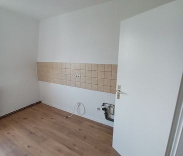 Frisch renovierte 2 Raum Wohnung Wilkau-HaÃlau ab sofort zu vermieten - Photo 1