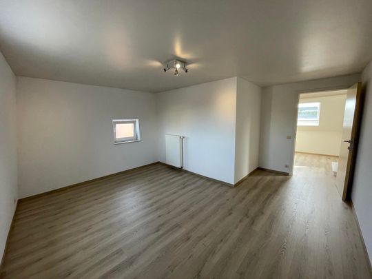 ERONDEGEM - Gerenoveerd duplexappartement met ruim terras. - Photo 1