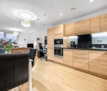 2 bedroom flat to rent - Photo 2