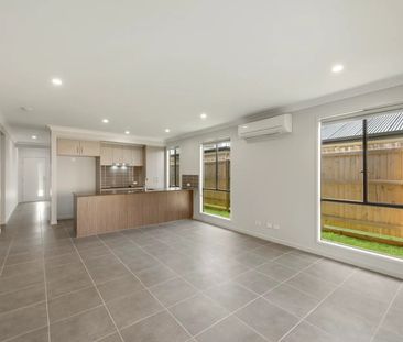 b/l $620 / $2,480 Bond - Photo 3