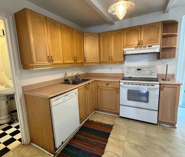 For Lease - 123 Rhodes Avenue, Toronto, Ontario - Photo 5