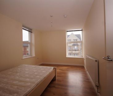 Flat £, 410 Cowbridge Road East, Victoria Park, Cardiff CF5 1JL - Photo 1