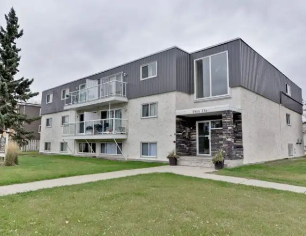 MacKenzie Apartments | 9903 156 Street, Edmonton - Photo 1