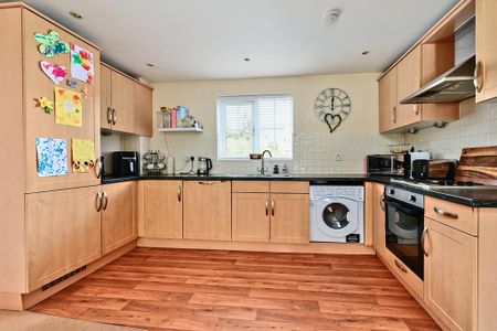 2 bedroom apartment to rent - Photo 5
