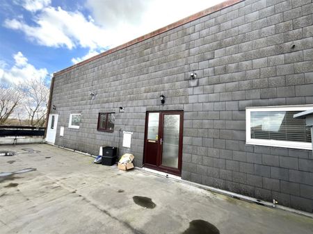 2 Bedroom Maisonette To Let - Photo 5