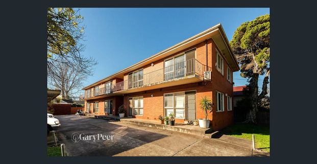 Perfectly Positioned Ground Floor Apartment - Photo 1