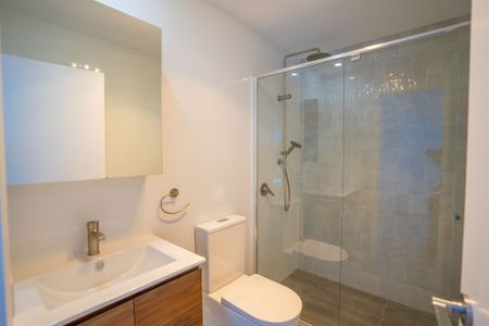 Modern 2 Bedroom Apartment with Air Con - Photo 5