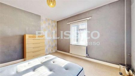 Empire Court, North End Road, Wembley, HA9 - Photo 5