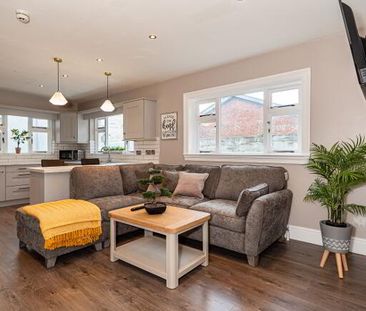 Room To Let, 20 Clarendon Street, Cityside, BT48 7ET - Photo 1