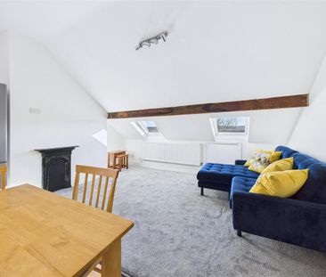 3 bedroom flat to rent - Photo 2