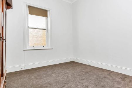 Charming & Conveniently Located Home – Just Minutes from the City - Photo 3