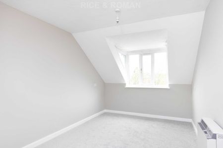1 Bedroom Apartment, Holly Court – Leatherhead - Photo 2