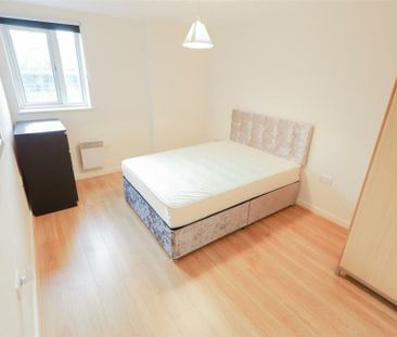 2 bedroom flat to rent - Photo 5