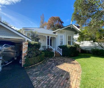 St Heliers Villa with Pool and Spa, Garden Care Included - Photo 5