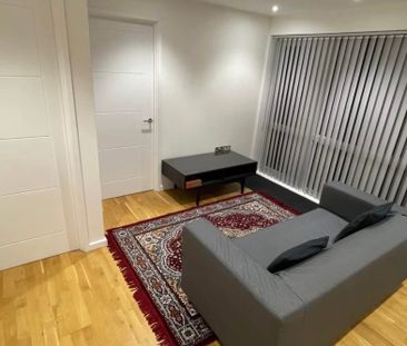 8 bath road - Photo 1