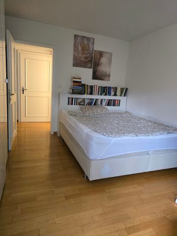 Charmante 3.5-Zimmer-Wohnung mit grosser Terrasse - Photo 4