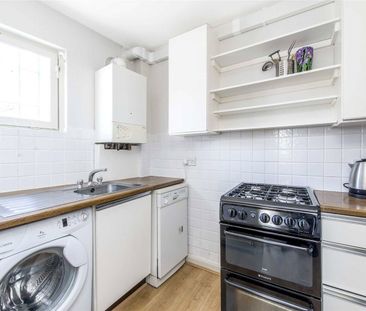 Elms Crescent, London, SW4 - Photo 3