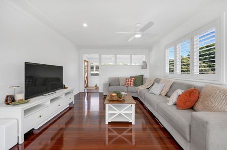 Charming home in Zillmere - Photo 2