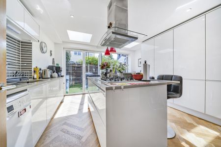 Derby Road, Wimbledon, London, SW19 - Photo 2