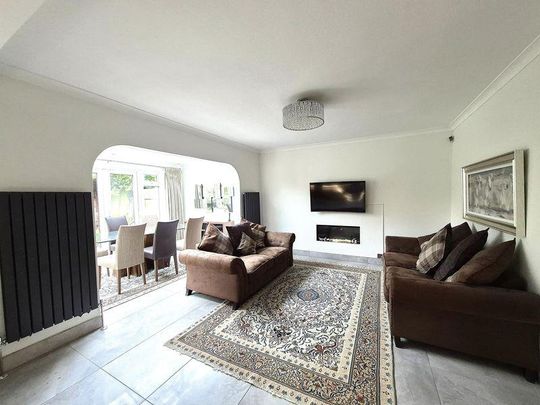 4 bedroom detached house to rent - Photo 1