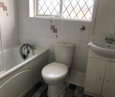 2 bedroom semi-detached house to rent - Photo 3
