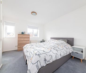 2 bedroom semi-detached house to rent - Photo 4