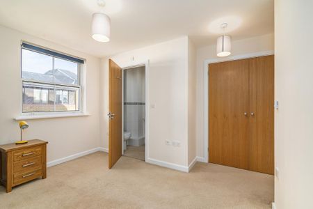 2 bedroom flat to rent - Photo 4