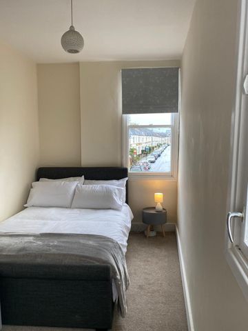 Lavender Hill, . - Photo 5